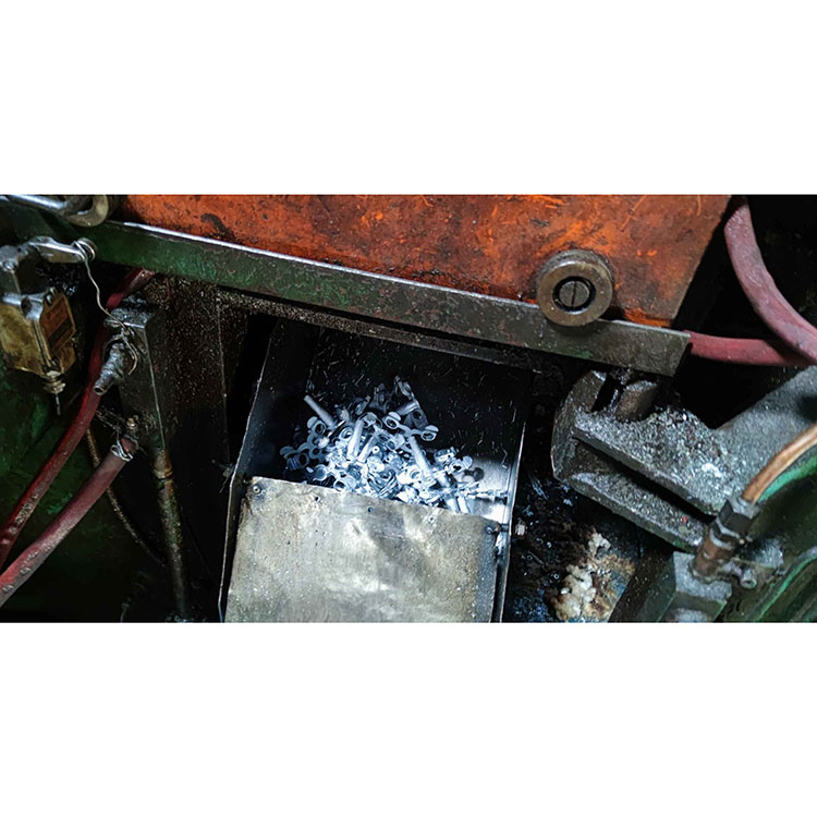 Conas is féidir le Zinc Die Casting Feabhas a chur ar Bheachtais, Marthanacht agus Éifeachtúlacht Táirgthe